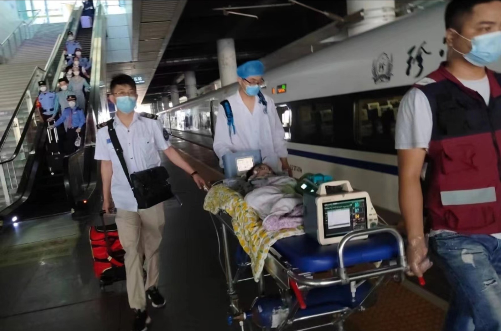 遂溪县高铁转运公司